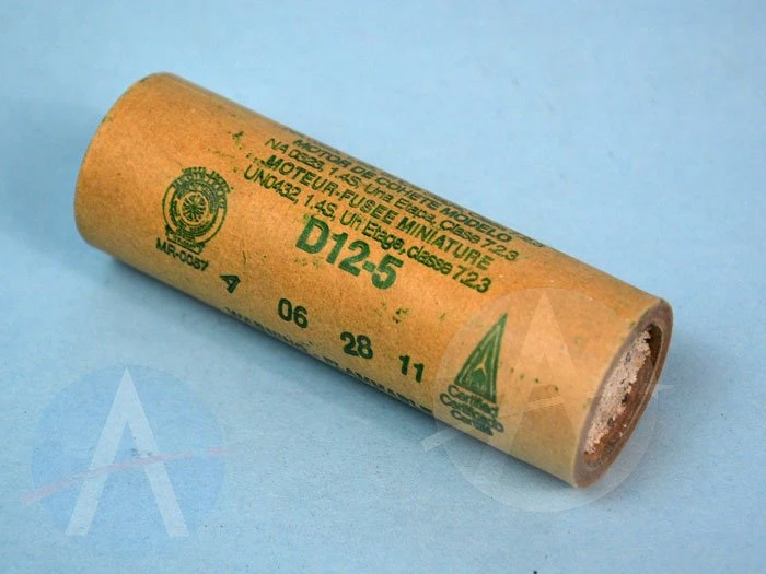 Estes Motors - D12-5 3 Estes Motors - D12-5